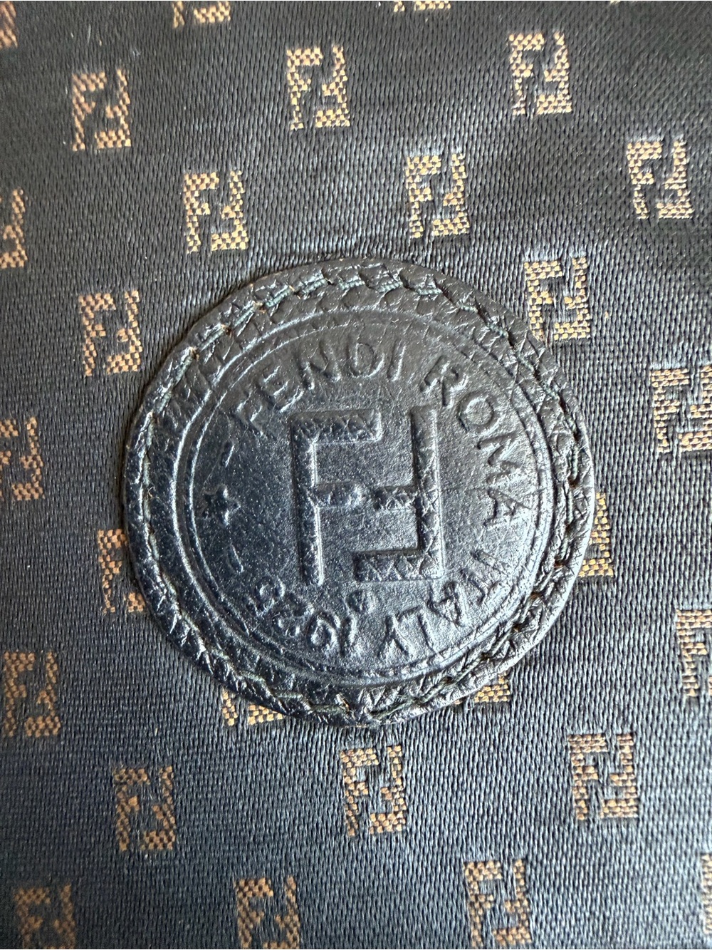 Vintage Fendi Black FF Zucchino on strap - Picture 5 of 14